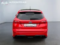 Używany Ford Focus ST-Line 150 KM (110 kW) 2017 Czerwony Kombi