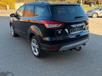 Gebraucht Ford Kuga 180 PS (132 kW) 2015 Schwarz SUV