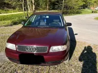 Używany Audi A4 101 KM (74 kW) 1995 Czerwony Sedan/Limuzyna