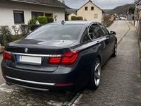 Gebraucht BMW 730 258 PS (189 kW) 2015 Braun Limousine