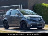 Gebraucht Toyota iQ 98 PS (72 kW) 2013 Magnetic grey Kleinwagen