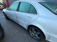 Gebraucht Mercedes E270 177 PS (130 kW) 2003 Silber Limousine