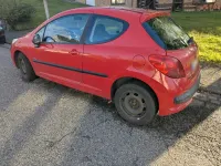Gebraucht Peugeot 207 95 PS (69 kW) 2009 Rot Kleinwagen