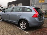 Gebraucht Volvo V60 Business Edition 150 PS (110 kW) 2017 Blau Kombi