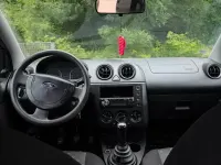 Gebraucht Ford Fiesta 70 PS (51 kW) 2004 Blau Kleinwagen