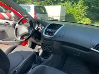 Gebraucht Peugeot 206 73 PS (53 kW) 2010 Rot Limousine