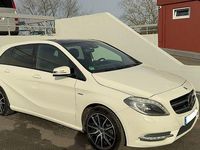 Gebraucht Mercedes B200 156 PS (114 kW) 2012 Weiß Kleinwagen