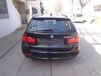 Gebraucht BMW 318 Sport Line 143 PS (105 kW) 2013 Schwarz Kombi