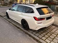 Gebraucht BMW 330 M Sport 265 PS (194 kW) 2019 Weiß Kombi