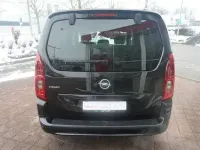 Używany Opel Combo 130 KM (95 kW) 2022 Czarny Minivan