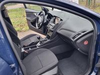 Gebraucht Ford Focus Trend 105 PS (77 kW) 2015 Blau Kombi