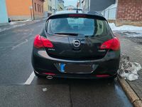 Gebraucht Opel Astra 140 PS (102 kW) 2010 Schwarz Kleinwagen