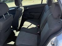 Gebraucht Opel Astra Edition 110 PS (80 kW) 2009 Silber Limousine