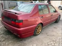 Gebraucht VW Vento 174 PS (127 kW) 1997 Rot Limousine