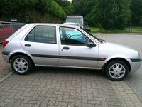 Gebraucht Ford Fiesta 60 PS (44 kW) 2000 Silber Kleinwagen