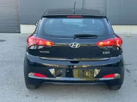 Gebraucht Hyundai i20 YES! 84 PS (61 kW) 2018 Schwarz Limousine
