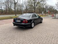 Gebraucht Mercedes E280 231 PS (169 kW) 2005 Schwarz Limousine