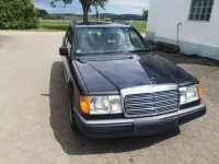 Gebraucht Mercedes 220 150 PS (110 kW) 1993 Schwarz Kombi