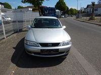 Gebraucht Opel Vectra Edition 101 PS (74 kW) 2001 Silber Limousine