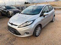 Gebraucht Ford Fiesta Ambiente 69 PS (50 kW) 2010 Silber Limousine