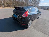 Gebraucht Ford Fiesta Titanium 101 PS (74 kW) 2015 Schwarz Kleinwagen