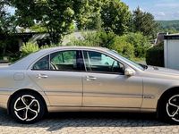 Gebraucht Mercedes C220 Elegance 143 PS (105 kW) 2000 Gold Limousine