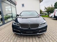 Gebraucht BMW 750 Sport Line 449 PS (330 kW) 2017 Grau Limousine