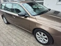 Gebraucht Volvo V70 Summum 181 PS (133 kW) 2016 Blau Kombi