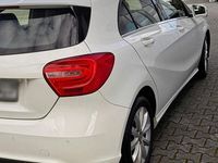 Gebraucht Mercedes A200 160 PS (117 kW) 2012 Weiß Kleinwagen