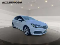 Używany Opel Astra Innovation 200 KM (147 kW) 2017 Biały Sedan/Limuzyna