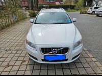 Gebraucht Volvo V70 Summum 231 PS (169 kW) 2012 Weiß Kombi