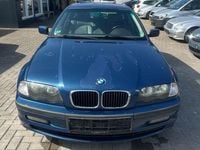Gebraucht BMW 320 136 PS (100 kW) 2000 Blau Kombi