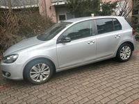 Gebraucht VW Golf VI 105 PS (77 kW) 2011 Silber Kleinwagen