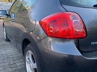 Gebraucht Toyota Auris 97 PS (71 kW) 2007 Grau Kleinwagen