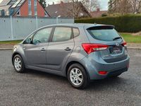 Gebraucht Hyundai ix20 Classic 90 PS (66 kW) 2012 Grau Kleinwagen