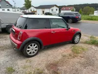 Używany Mini Cooper 116 KM (85 kW) 2001 Czerwony Hatchback
