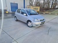 Gebraucht Toyota Yaris 65 PS (47 kW) 2005 Silber Limousine