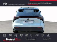 Gebraucht Toyota bZ4X Basis 150 kW (204 PS) 2023 Platinumweiß perleffekt / dach schwarz SUV