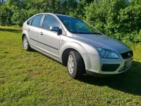 Używany Ford Focus 74 KM (54 kW) 2006 Srebrny Sedan/Limuzyna