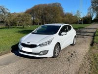Second-hand Kia Ceed 110 CP (80 kW) 2014 Alb Hatchback