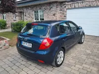 Używany Kia Ceed EX 122 KM (89 kW) 2007 Niebieski Hatchback