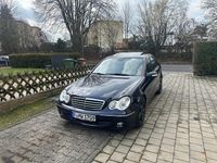 Gebraucht Mercedes C320 Avantgarde 224 PS (164 kW) 2006 Blau Limousine