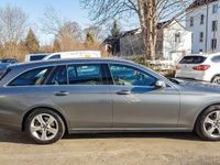 Gebraucht Mercedes E220 194 PS (142 kW) 2018 Grau metallic Kombi