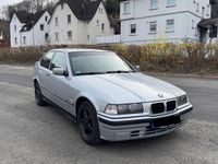 Gebraucht BMW 316 102 PS (75 kW) 1997 Silber Limousine