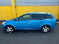 Gebraucht Ford Focus 102 PS (75 kW) 2009 Blau Kombi