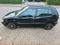 Gebraucht VW Polo 75 PS (55 kW) 1997 Schwarz Kleinwagen
