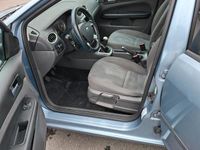 Gebraucht Ford Focus Trend 101 PS (74 kW) 2006 Blau Kombi