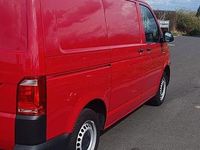 Gebraucht VW Transporter 102 PS (75 kW) 2019 Rot Van