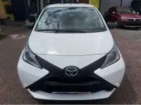 Gebraucht Toyota Aygo 69 PS (50 kW) 2016 Weiß Kleinwagen