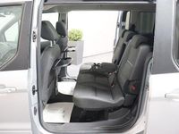 Gebraucht Ford Tourneo Connect Titanium 120 PS (88 kW) 2016 Polarsilber metallic (metallic) Van / Kleinbus